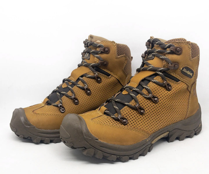 Bota outdoor Delta color avellana para hombre - 446