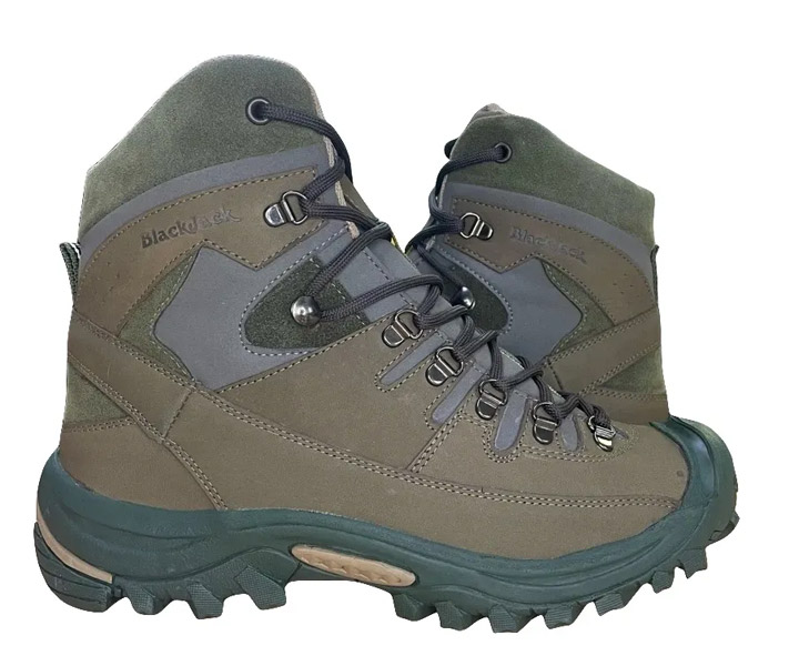 Bota Outdoor Escocia color serrano para hombre - 679