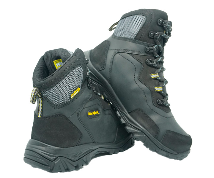 Bota Outdoor Falcom color negro para hombre - 1006