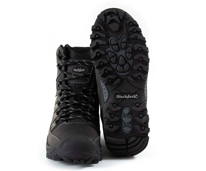 Bota Outdoor Scout color negra para hombre - 556