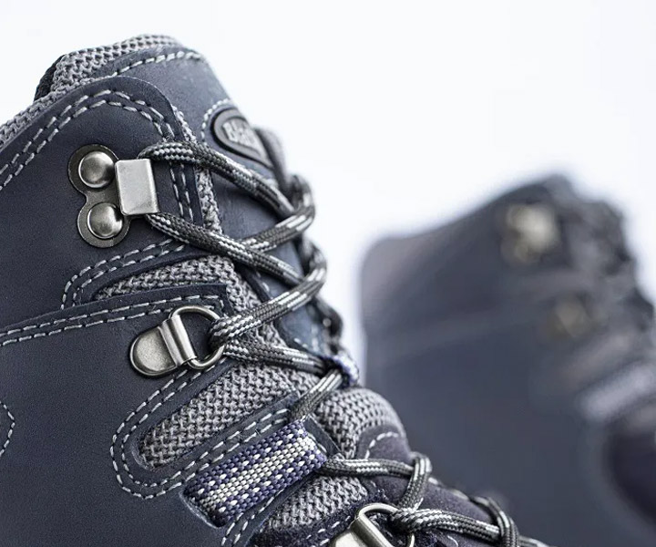 Bota Outdoor Zeus color azul para hombre - 643
