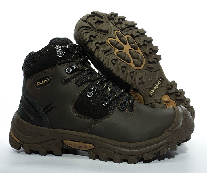 Bota outdoor Zeus color Café para hombre - 1499