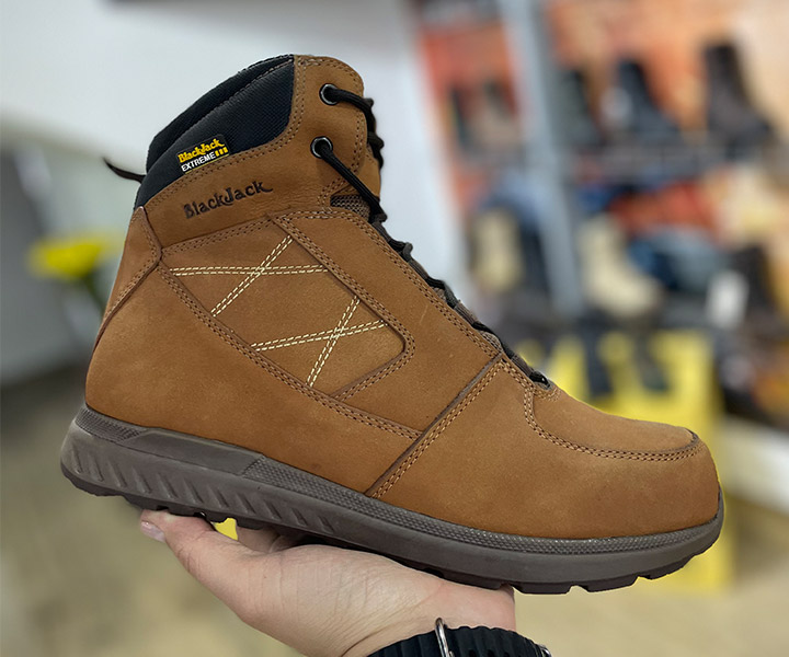 Bota outdoor referencia 1000 color vainilla sin puntera - 1093