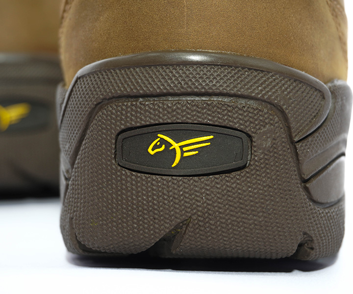 Bota de seguridad Iron W color vainilla para mujer - 1498