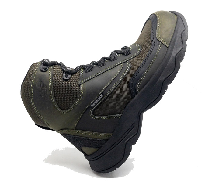 Bota de seguridad Titanium color verde para hombre - 658